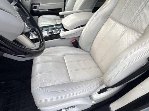 Used 2016 Land Rover Range Rover HSE image 12