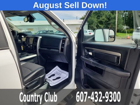 Used 2018 RAM 2500 Big Horn w/ Sport Appearance Group AWD/4WD image 30