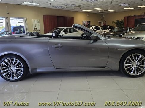 Used 2013 INFINITI G37 Convertible w/ Premium Pkg RWD image 5