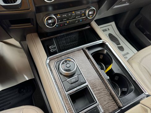 Used 2019 Ford Expedition Max Limited image 20
