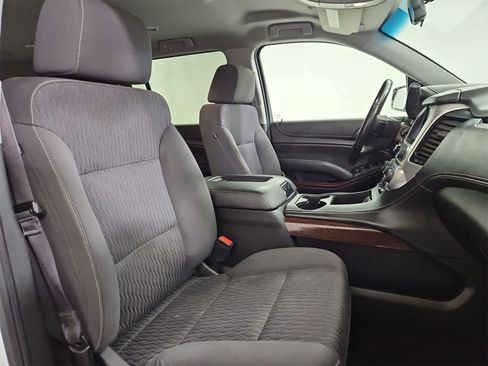 Used 2017 GMC Yukon XL SLE w/ HD Trailering Package image 21