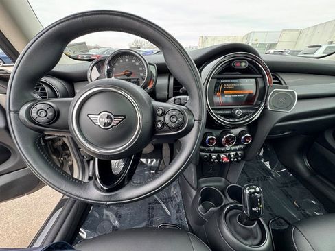 Used 2020 MINI Cooper 2-Door Hardtop image 17