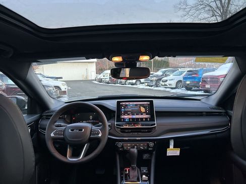 New 2026 Jeep Compass Trailhawk image 15