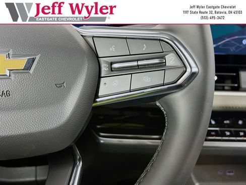 New 2026 Chevrolet Equinox LT w/ Convenience Package II FWD image 16