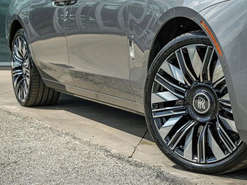 New 2025 Rolls-Royce Ghost image 2