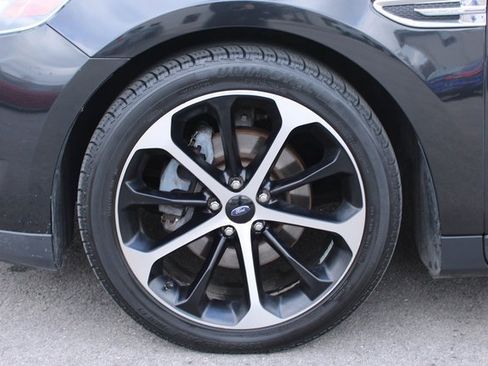 Used 2015 Ford Taurus Limited w/ Equipment Group 301A image 31