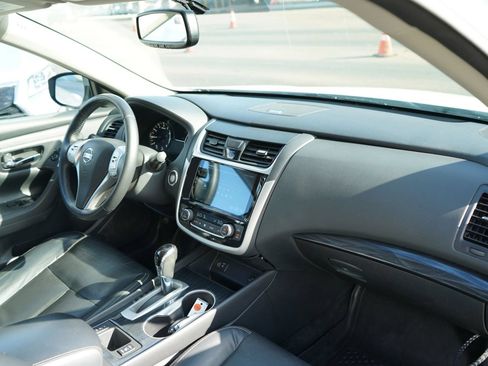 Used 2018 Nissan Altima 2.5 SL FWD image 21
