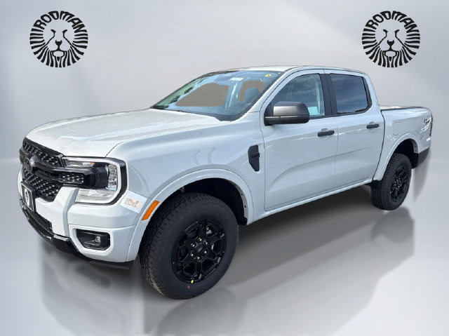 New 2026 Ford Ranger XLT w/ Black Appearance Package AWD/4WD 360° Tour