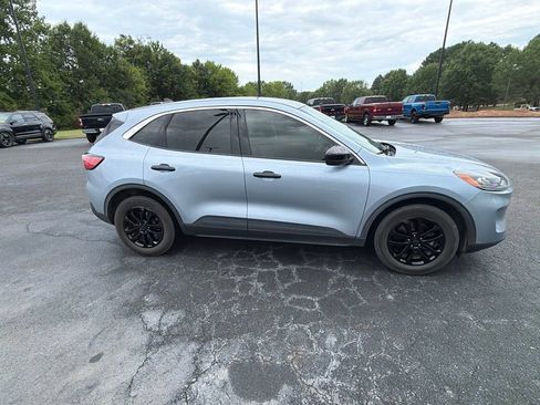 Used 2022 Ford Escape SE w/ Convenience Package FWD image 2