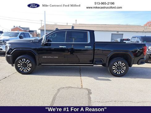 Used 2024 GMC Sierra 2500 Denali Ultimate w/ Max Trailering Package image 2