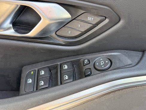 Used 2023 BMW 330i xDrive Sedan w/ Premium Package image 17