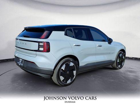 New 2025 Volvo EX30 Plus w/ Protection Package Premier image 3