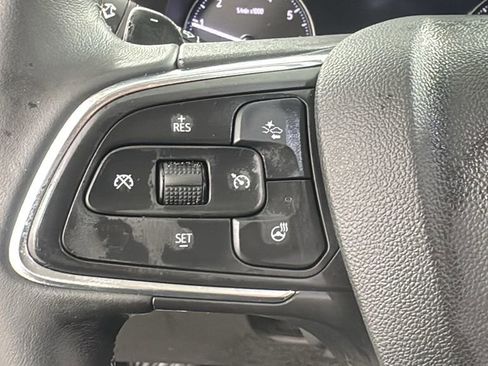 Used 2022 Buick Envision Essence w/ Safety Package image 23