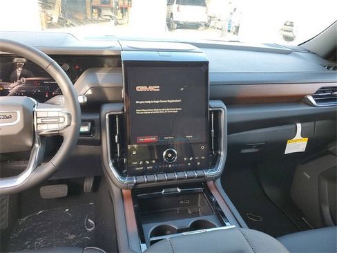 New 2026 GMC Yukon XL Denali image 14