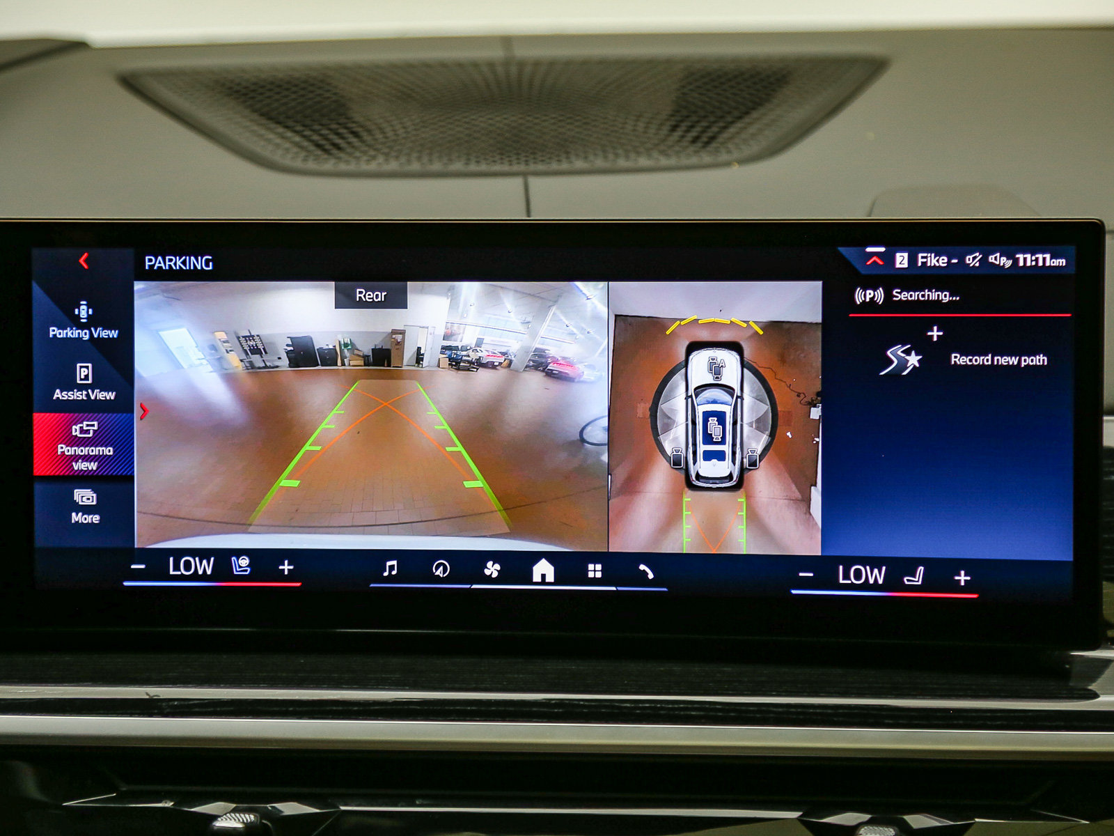Used 2025 BMW X7 M60i AWD/4WD image 15