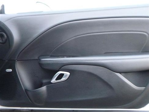 Used 2022 Dodge Challenger SXT w/ Plus Package image 18