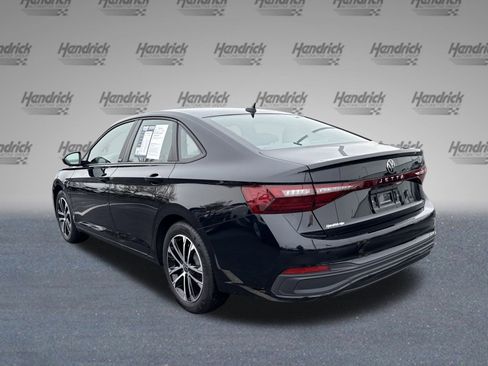 Used 2025 Volkswagen Jetta Sport image 8