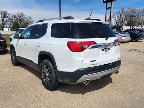 Used 2017 GMC Acadia SLT AWD/4WD image 7