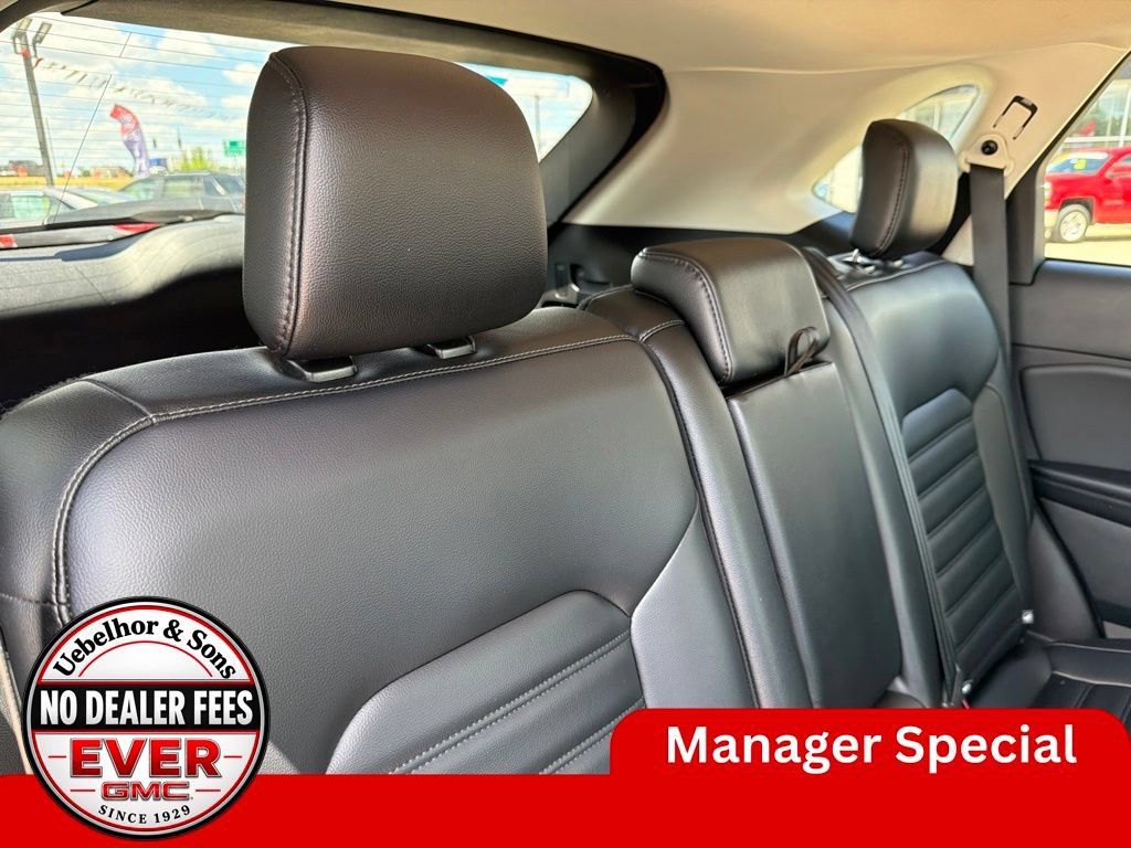 Used 2024 Ford Edge SEL AWD/4WD image 5
