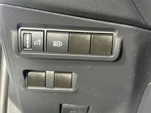 Certified 2025 Toyota Corolla Cross XLE FWD image 15