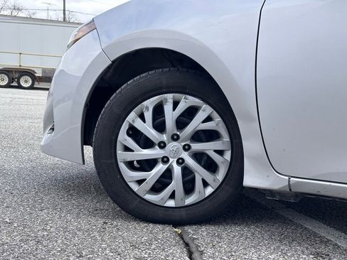 Used 2019 Toyota Corolla LE image 8