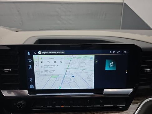 Used 2025 Chevrolet Silverado 1500 LT image 30