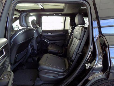 New 2025 Jeep Grand Cherokee L Overland image 26