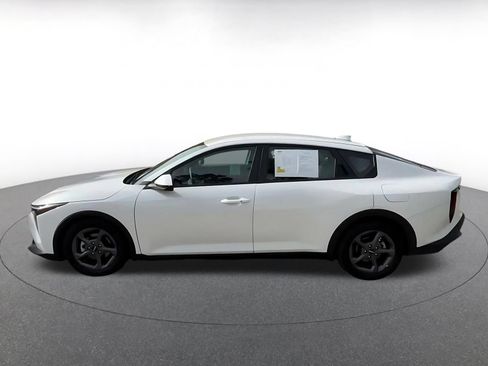 Used 2025 Kia K4 FWD image 10