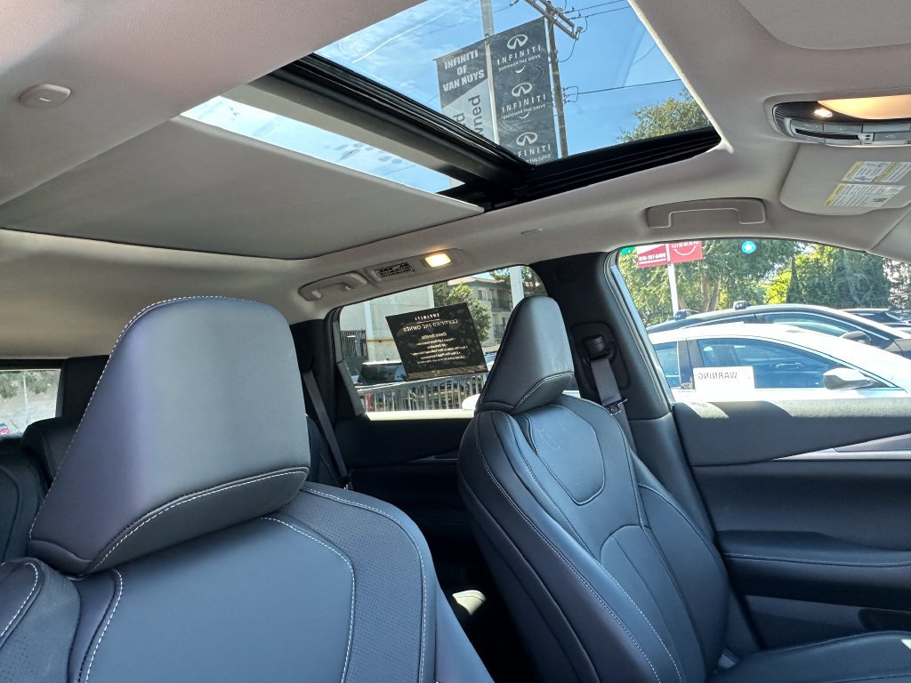 Certified 2027 INFINITI QX60 Luxe w/ Cargo Package FWD image 17