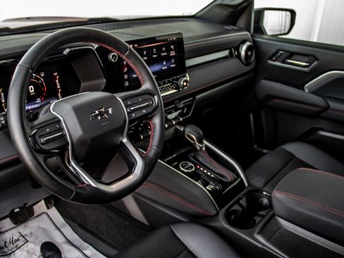 Used 2023 Chevrolet Colorado Z71 w/ Z71 Convenience Package 2 image 19