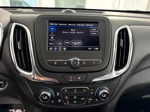 Used 2024 Chevrolet Equinox LT AWD/4WD image 23
