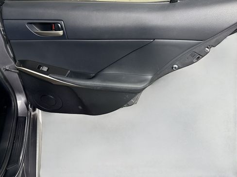 Used 2018 Lexus IS 300 w/ Comfort Package RWD image 28