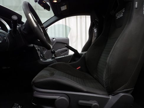 Used 2013 Ford Mustang Boss 302 w/ Boss 302 Accessory Pkg image 9