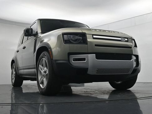 Used 2021 Land Rover Defender 110 SE AWD/4WD image 18