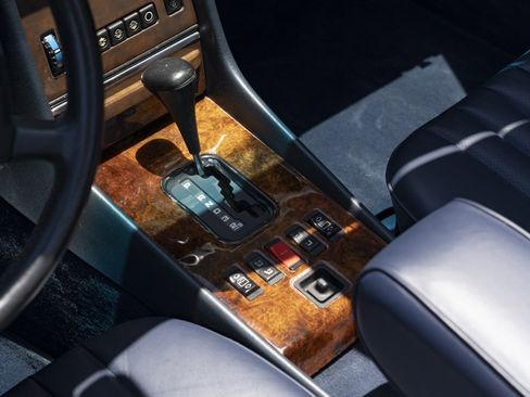 Used 1988 Mercedes-Benz 560 SL image 15