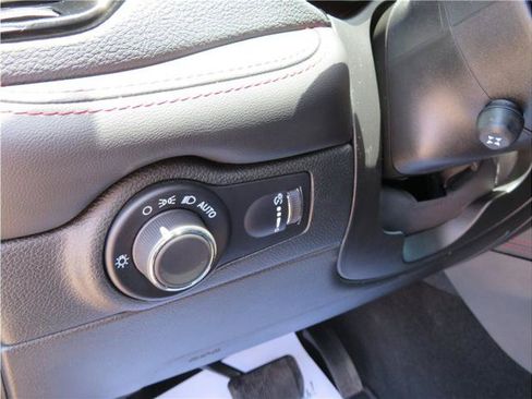 Used 2024 Dodge Durango GT AWD/4WD image 12