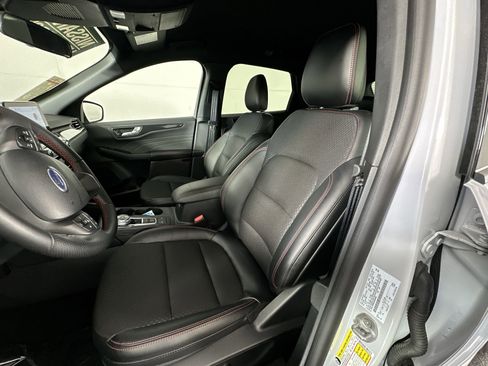 Used 2025 Ford Escape ST-Line image 15