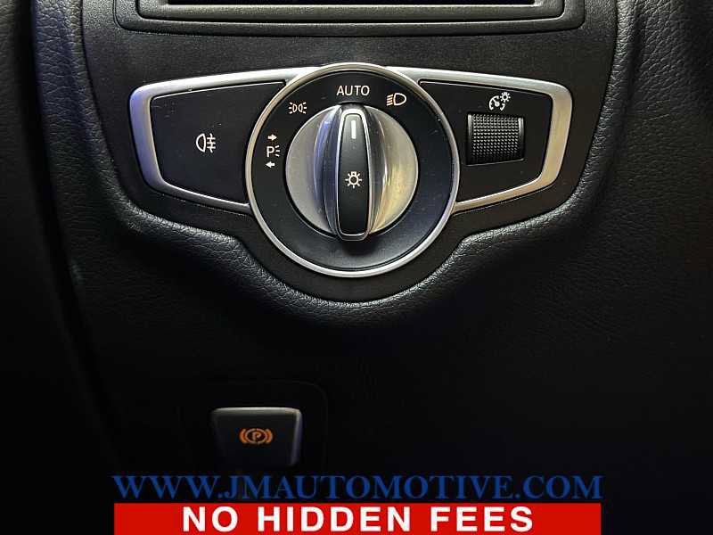 Used 2022 Mercedes-Benz GLC 300 4MATIC image 34