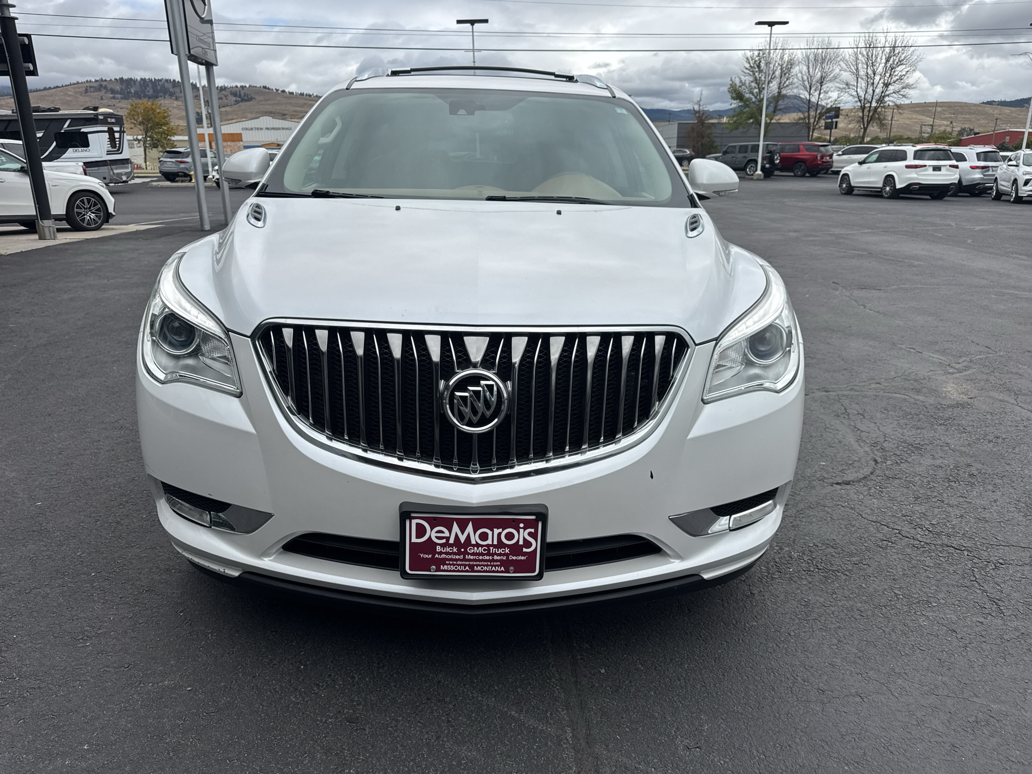 Used 2017 Buick Enclave Premium w/ Experience Buick Package AWD/4WD image 2