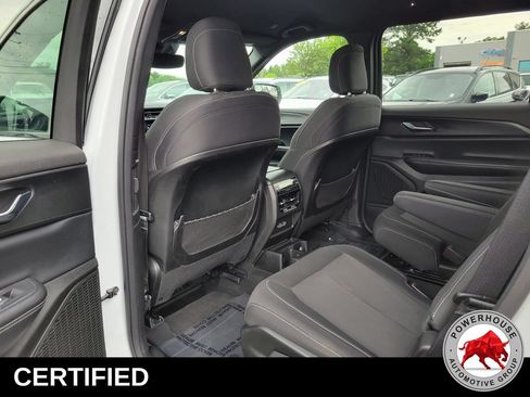 Used 2020 Jeep Grand Cherokee Limited RWD image 15