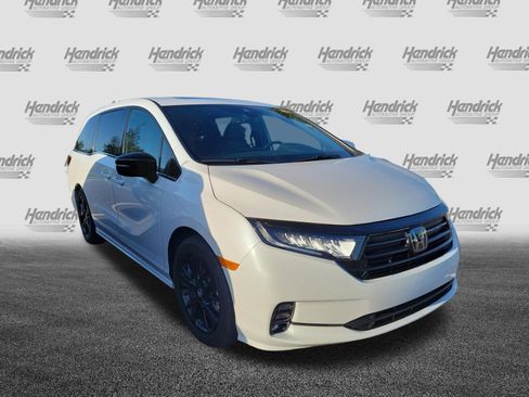 Used 2024 Honda Odyssey Sport image 2