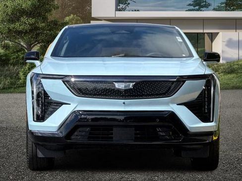 New 2026 Cadillac Optiq Sport 1 w/ LPO, Floor Liner Package image 9