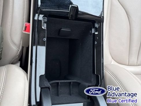 Used 2022 Lincoln Nautilus Reserve w/ Luxury Package image 24