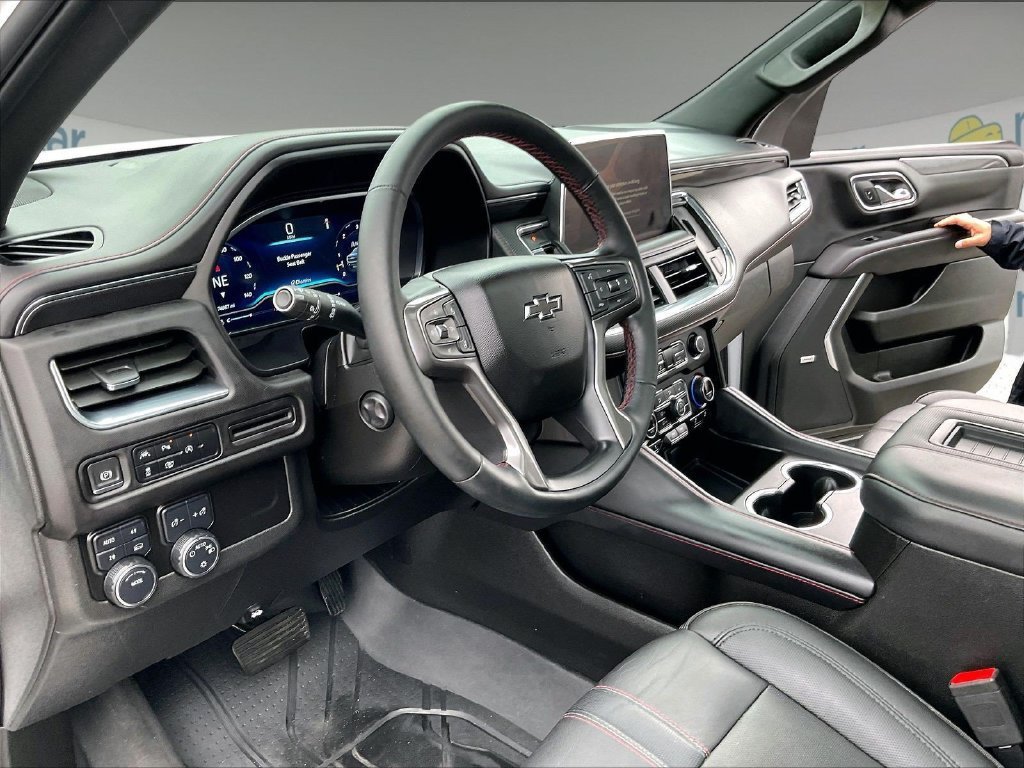 Used 2023 Chevrolet Suburban RST w/ Luxury Package AWD/4WD image 8