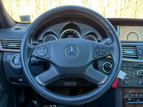 Used 2012 Mercedes-Benz E 350 4MATIC Sedan image 35