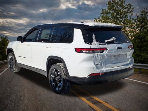 New 2025 Jeep Grand Cherokee L Limited image 5