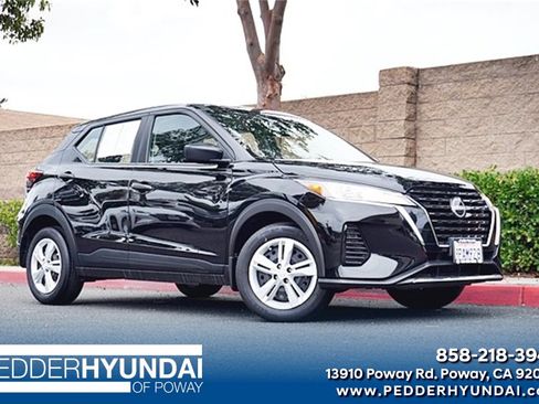 Used 2024 Nissan Kicks S image 1