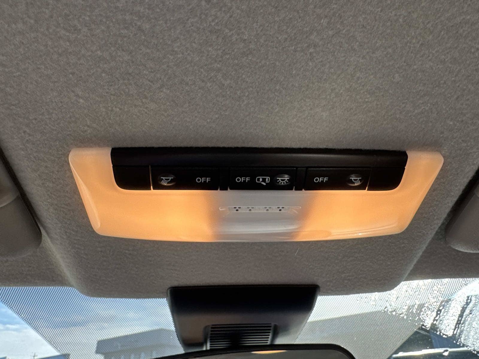 Used 2025 Nissan Kicks Play S FWD image 38