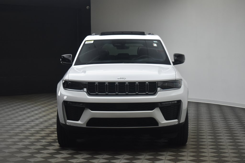 New 2027 Jeep Grand Cherokee Limited AWD/4WD image 2