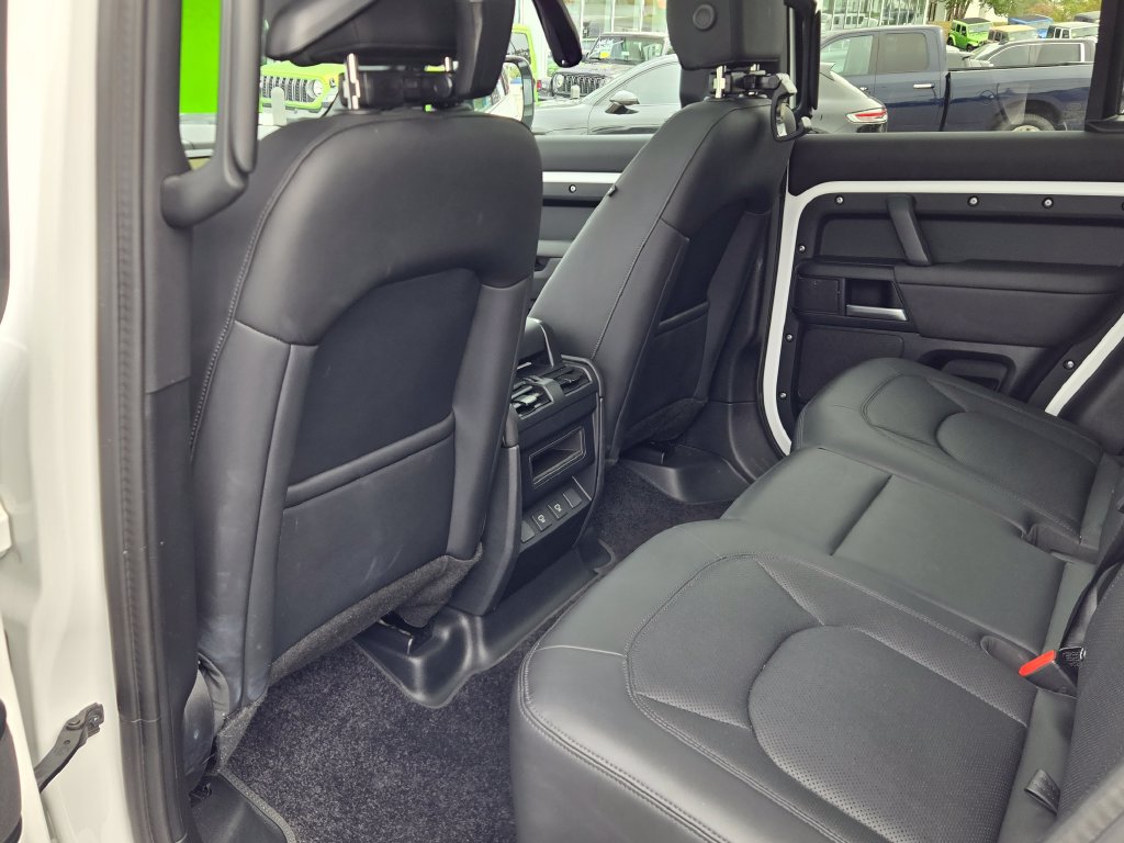 Used 2025 Land Rover Defender 110 S AWD/4WD image 18